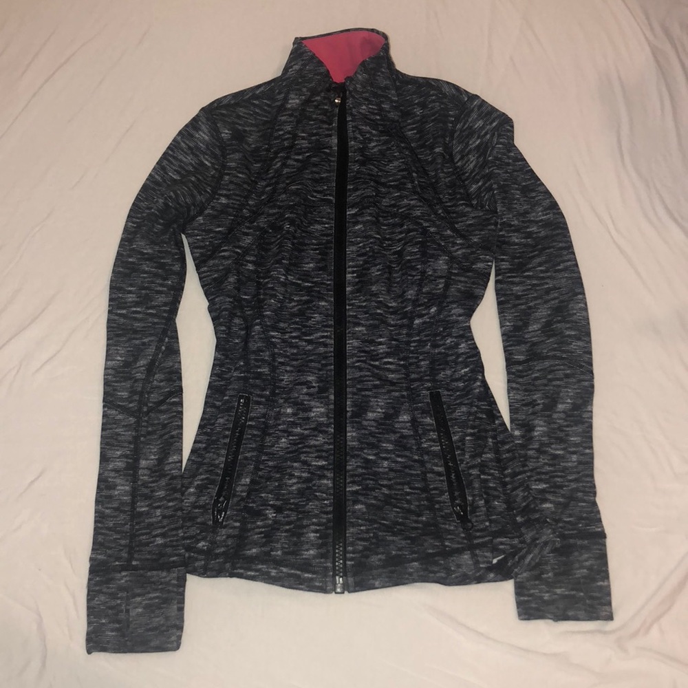 Lululemon jacket size 4